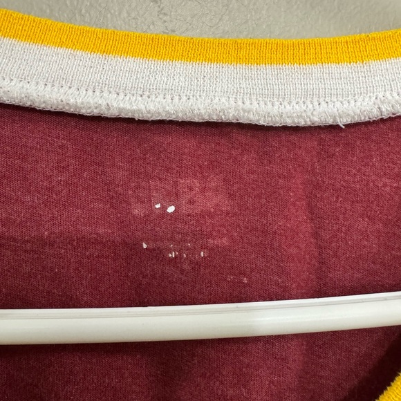 Women's NBA Cleveland Cavaliers Basketball V-neck Short Sleeve Tee. Size M - Picture 2 of 6